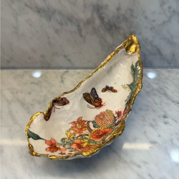 Handmade Butterfly and Floral Decoupage Decorative Shell - Picture 2 of 4